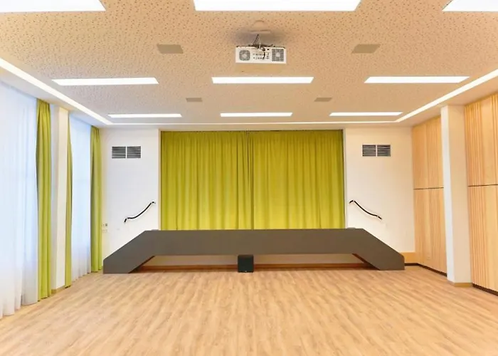 Jugendgaestehaus Hostel *