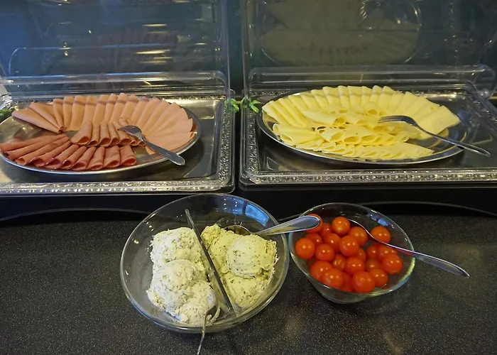 Jugendgaestehaus Хостел *